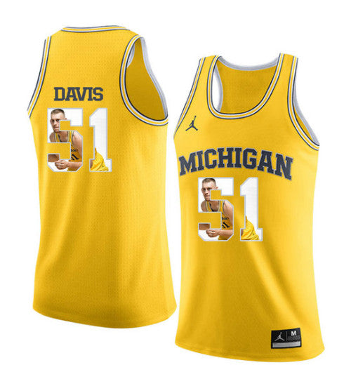 Michigan Wolverines 51 Austin Davis College Basketball Jersey Yellow 3267 retro stitched fan jersey RTJ9382 image 1