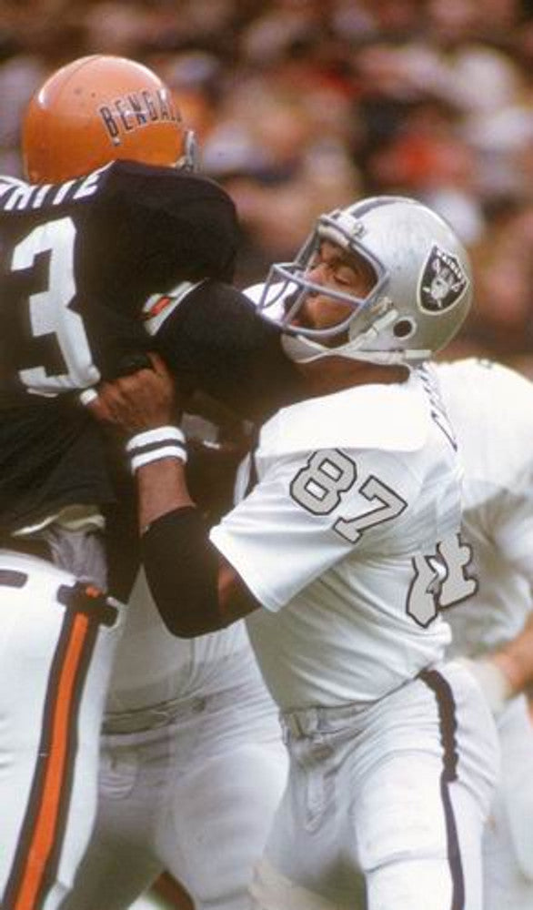 Oakland Raiders Raymond Chester 1970 Away Throwback Football Jersey product image